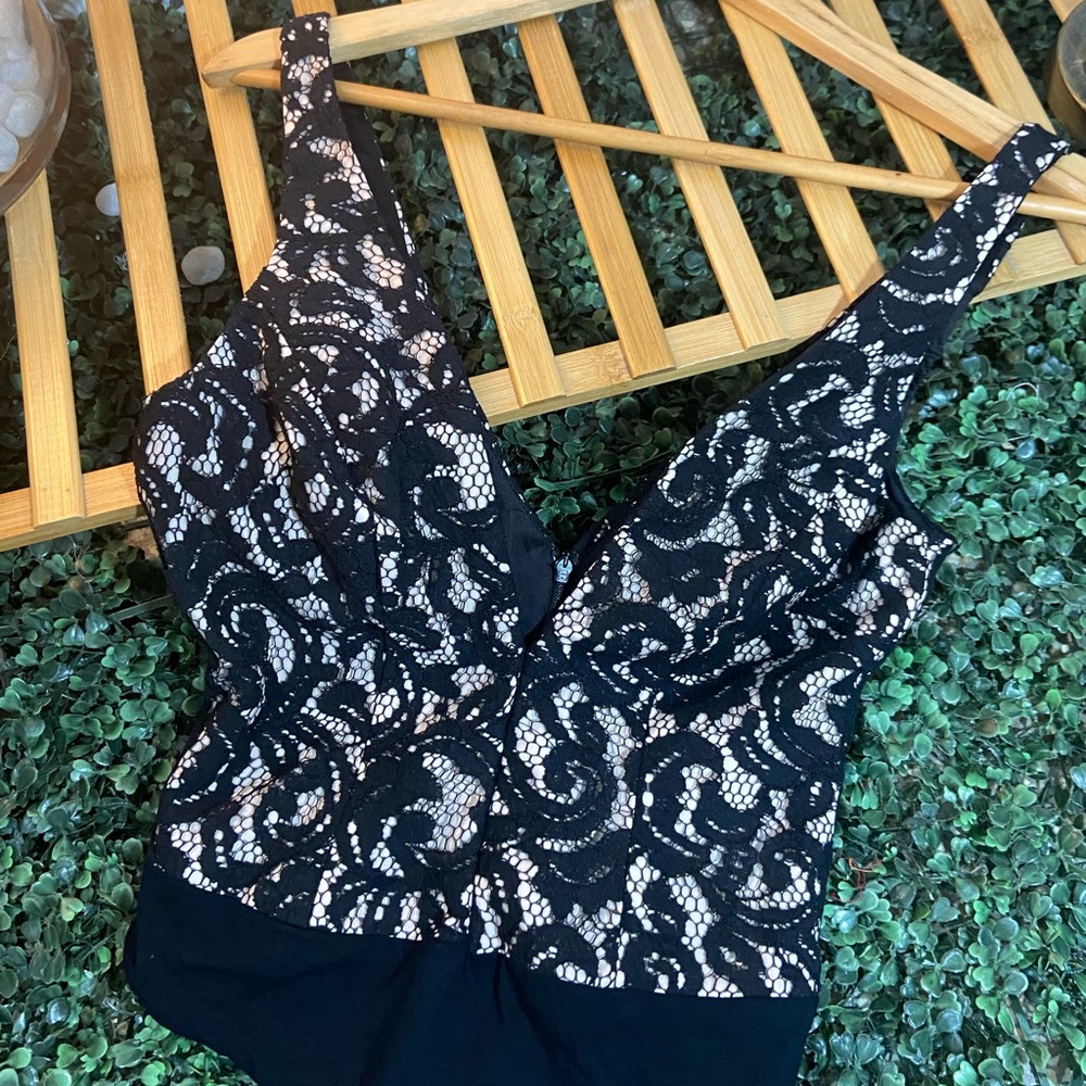 Lace Body Suit. Size- S - Picture 3 of 10